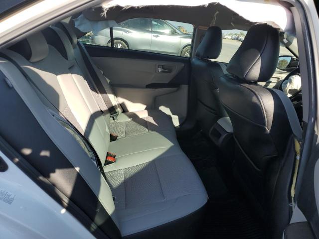 4T1BF1FK6HU420674 - 2017 TOYOTA CAMRY LE WHITE photo 10