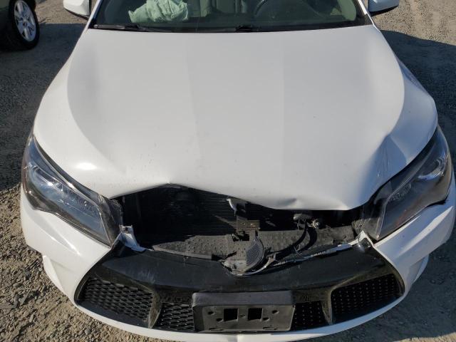 4T1BF1FK6HU420674 - 2017 TOYOTA CAMRY LE WHITE photo 11