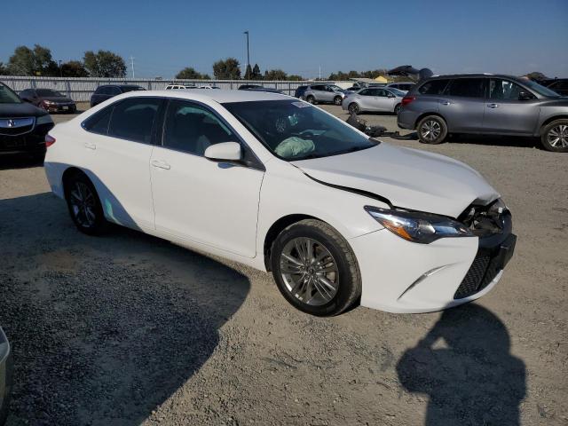 4T1BF1FK6HU420674 - 2017 TOYOTA CAMRY LE WHITE photo 4