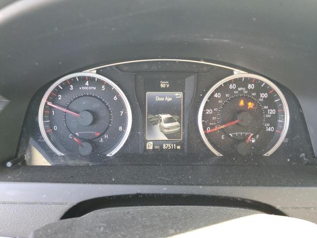 4T1BF1FK6HU420674 - 2017 TOYOTA CAMRY LE WHITE photo 9