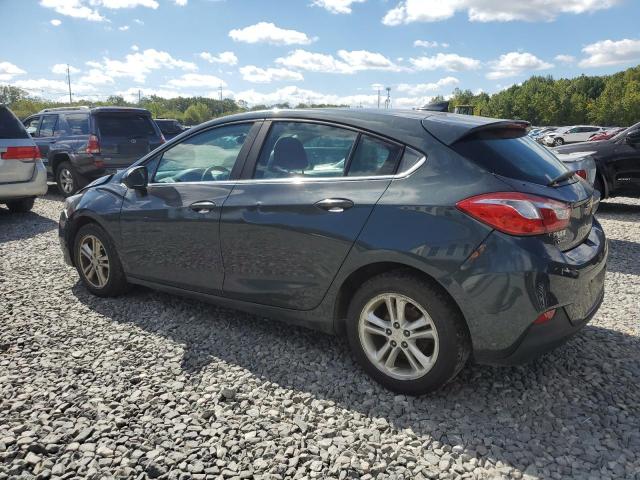 3G1BE6SM5JS533137 - 2018 CHEVROLET CRUZE LT 灰色 照片 2