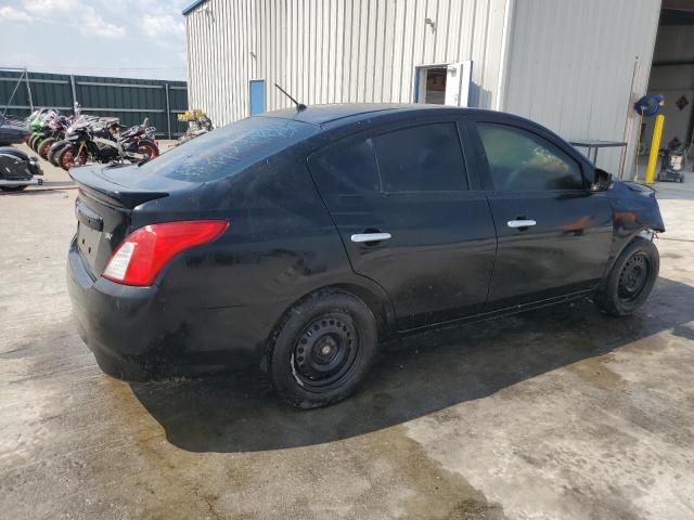 3N1CN7AP5JL879795 - 2018 NISS VERSA S BLACK photo 3