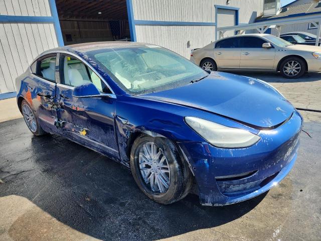 5YJ3E1EA5KF302006 - 2019 TESLA MODEL 3 Синій фото 4