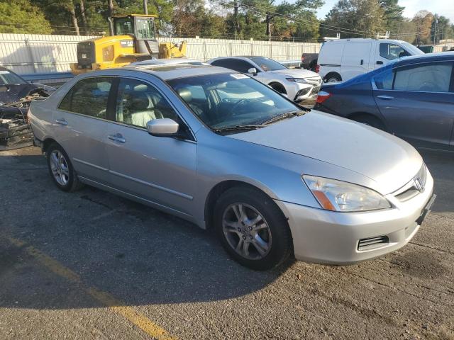 1HGCM56786A178942 - 2006 HONDA ACCORD EX SILVER photo 4