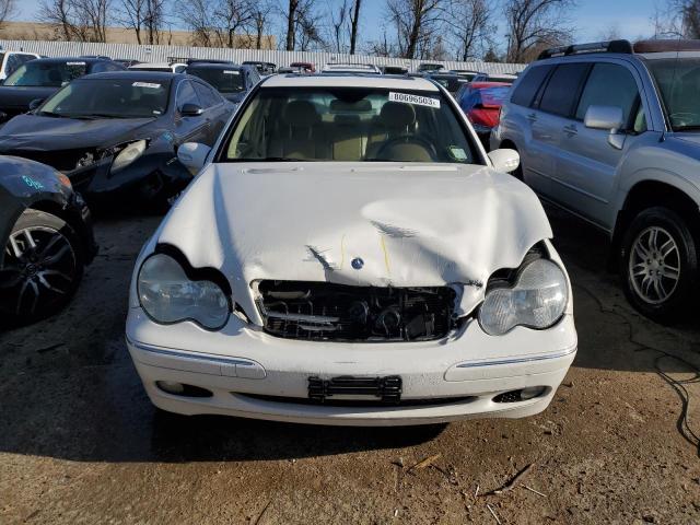 WDBRF61J34F540962 - 2004 MERCEDES-BENZ C 240 WHITE photo 5