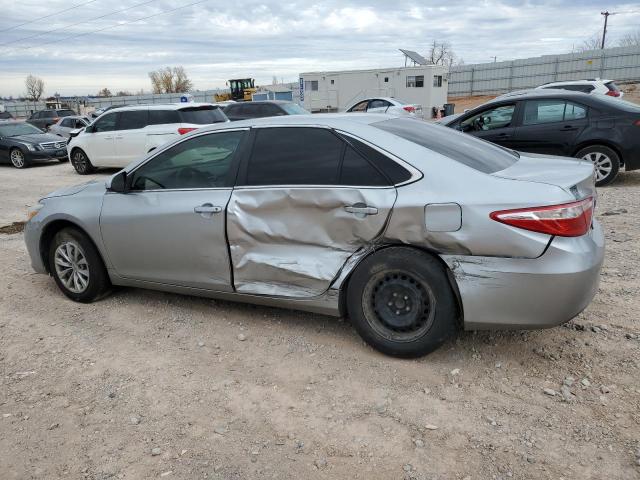 4T1BF1FK6HU683375 - 2017 TOYOTA CAMRY LE SILVER photo 2