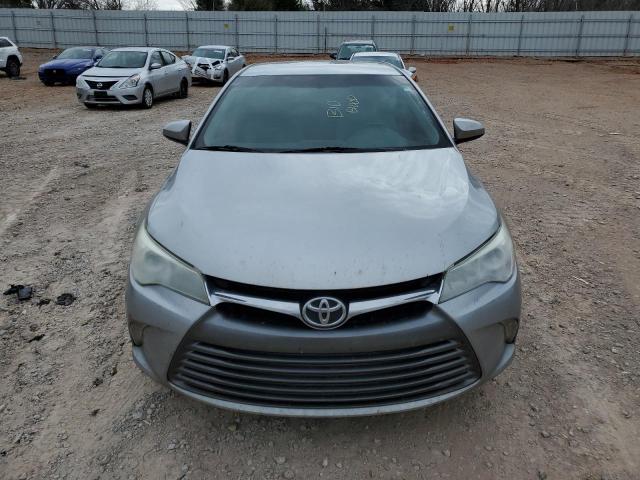4T1BF1FK6HU683375 - 2017 TOYOTA CAMRY LE SILVER photo 5