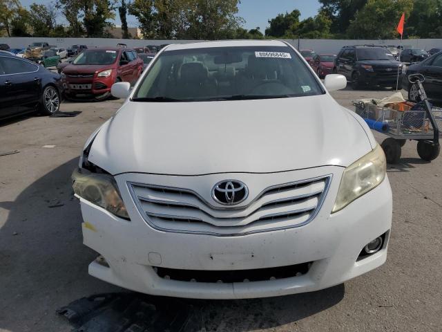 JTNBK3EK8A3046315 - 2010 TOYOTA CAMRY SE 白色 照片 5