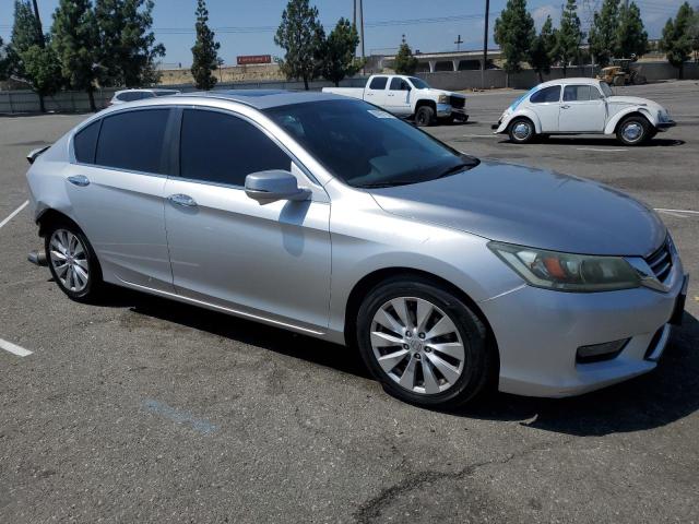 1HGCR2F73FA013199 - 2015 HONDA ACCORD EX 银色 照片 4