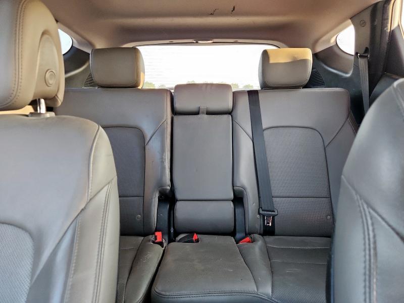 5NMZU3LBXJH104961 - 2018 HYUNDAI SANTA FE S WHITE photo 10