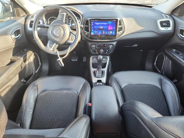 3C4NJCBB0JT411003 - 2018 JEEP COMPASS LATITUDE 黑色 照片 8