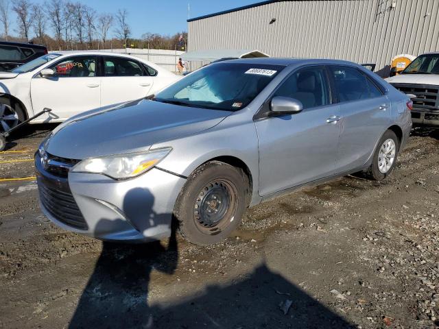 4T4BF1FK8FR507298 - 2015 TOYOTA CAMRY LE SILVER photo 1