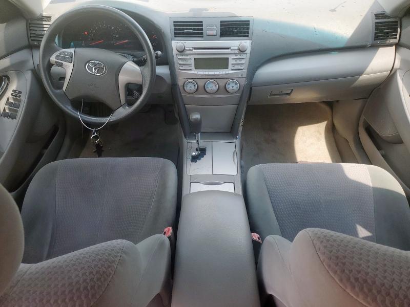 4T4BF3EK3AR032441 - 2010 TOYOTA CAMRY BASE Արծաթագույն լուսանկար 8