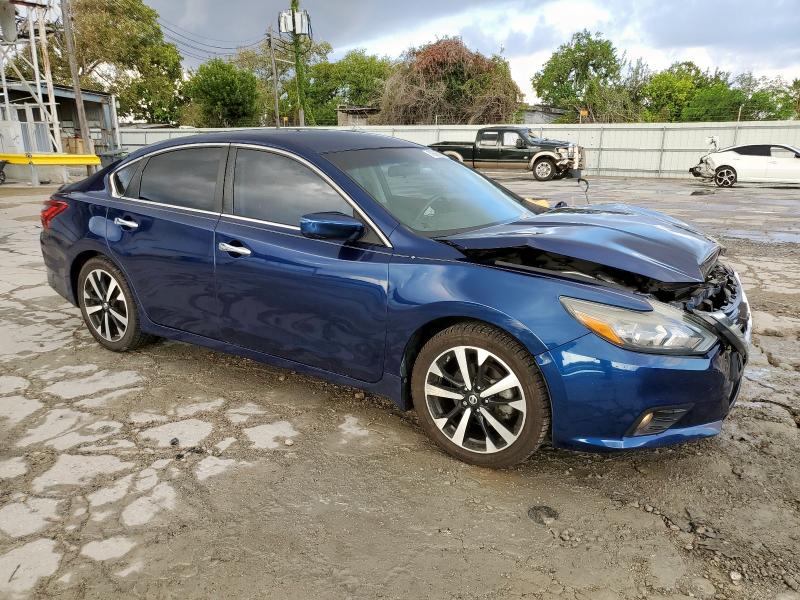 1N4AL3AP2JC114578 - 2018 NISSAN ALTIMA 2.5 BLUE photo 4