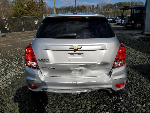 3GNCJNSB4LL213585 - 2020 CHEVROLET TRAX LS SILVER photo 6