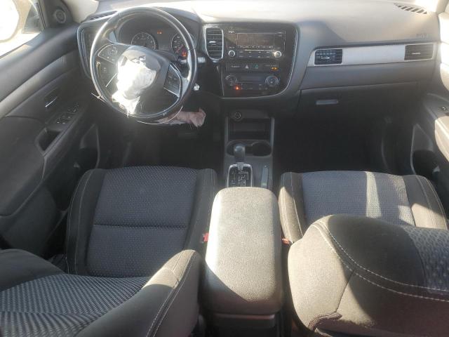 JA4AD2A39GZ000379 - 2016 MITSUBISHI OUTLANDER ES WHITE photo 8
