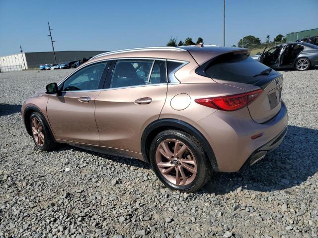 SJKCH5CP6JA044072 - 2018 INFINITI QX30 BASE PINK photo 2