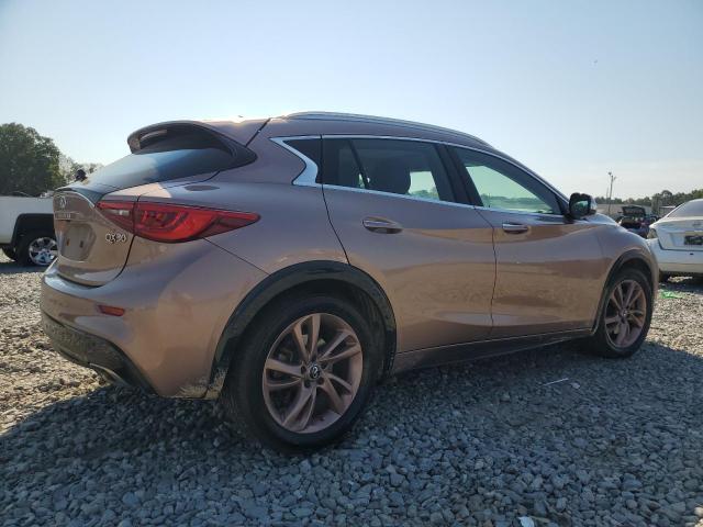 SJKCH5CP6JA044072 - 2018 INFINITI QX30 BASE PINK photo 3