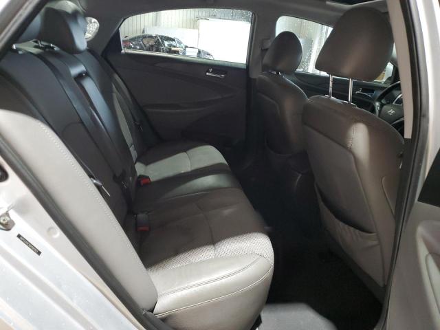 5NPEC4AC5DH581923 - 2013 HYUNDAI SONATA SE 银色 照片 10