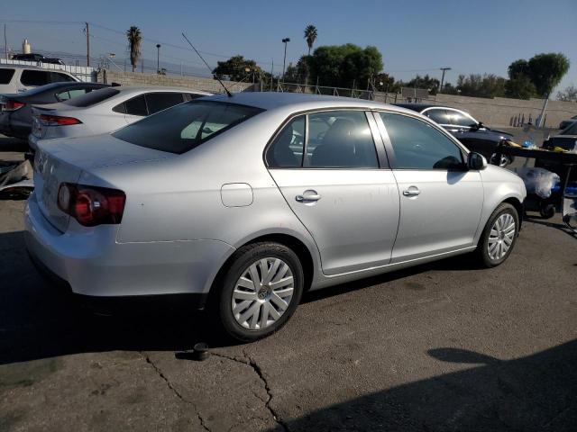 3VWJZ7AJ4AM095734 - 2010 VOLKSWAGEN JETTA S ვერცხლისფერი ფოტო 3