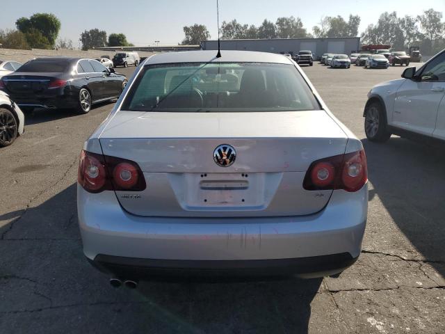3VWJZ7AJ4AM095734 - 2010 VOLKSWAGEN JETTA S ვერცხლისფერი ფოტო 6