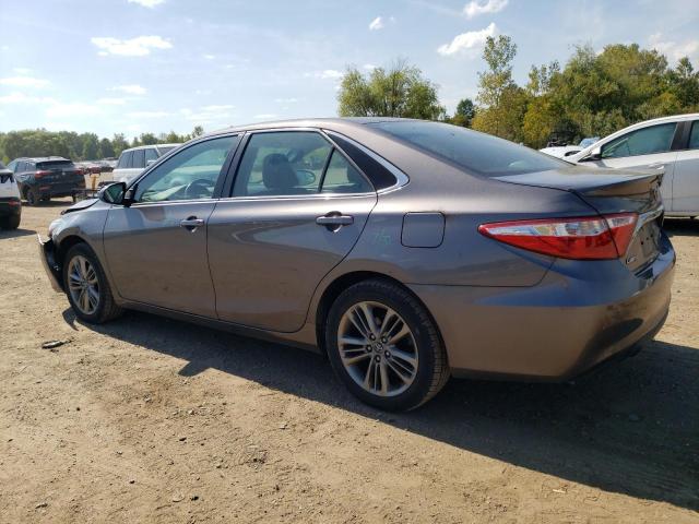 4T1BF1FK5HU795696 - 2017 TOYOTA CAMRY LE GRAY photo 2