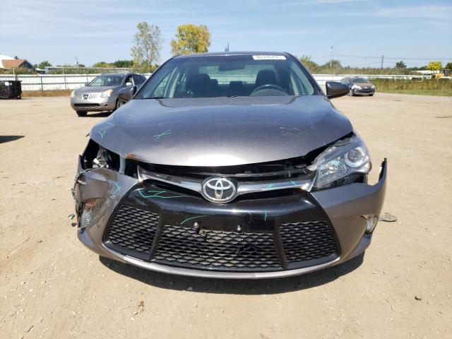 4T1BF1FK5HU795696 - 2017 TOYOTA CAMRY LE GRAY photo 5