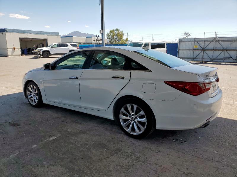 5NPEC4AC3CH392069 - 2012 HYUNDAI SONATA SE WHITE photo 2