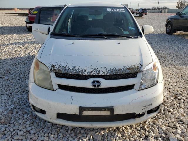 JTKKT624260150566 - 2006 TOYOTA SCION XA WHITE photo 5