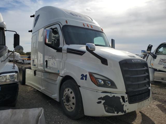 3AKJHHDR3JSJN8690 - 2018 FREIGHTLINER CASCADIA 1 WHITE photo 1