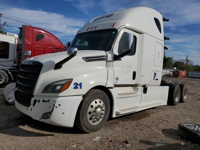 3AKJHHDR3JSJN8690 - 2018 FREIGHTLINER CASCADIA 1 WHITE photo 2