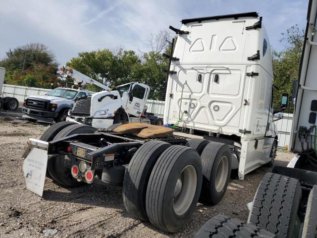 3AKJHHDR3JSJN8690 - 2018 FREIGHTLINER CASCADIA 1 WHITE photo 4