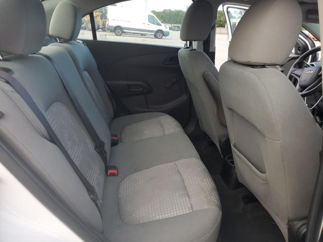 1G1JA5SH2F4180738 - 2015 CHEVROLET SONIC LS WHITE photo 10