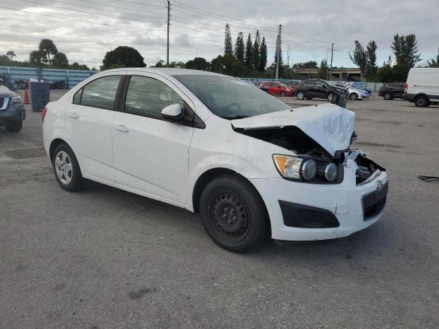 1G1JA5SH2F4180738 - 2015 CHEVROLET SONIC LS WHITE photo 4