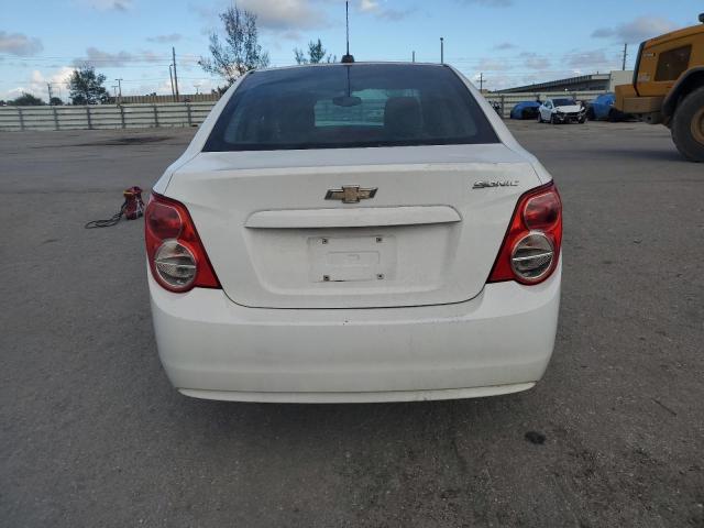 1G1JA5SH2F4180738 - 2015 CHEVROLET SONIC LS WHITE photo 6