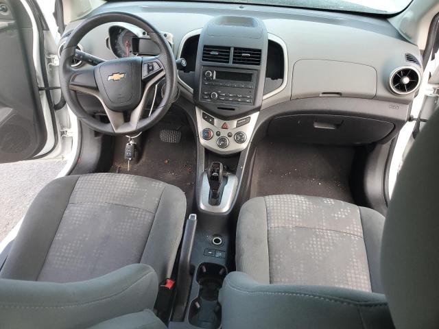 1G1JA5SH2F4180738 - 2015 CHEVROLET SONIC LS WHITE photo 8