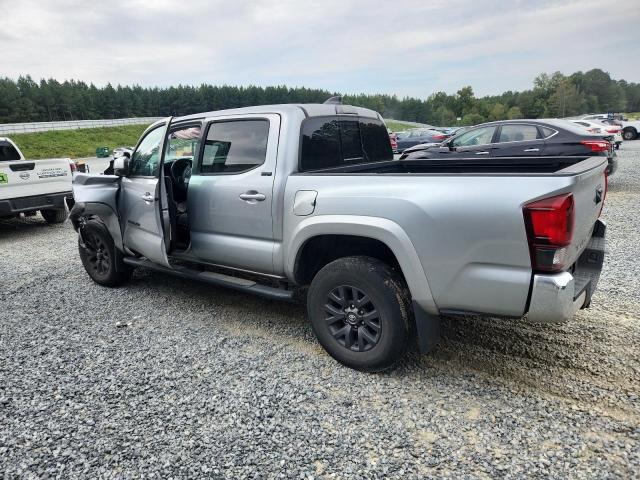 3TMAZ5CN3NM194624 - 2022 TOYOTA TACOMA DOUBLE CAB 银色 照片 2