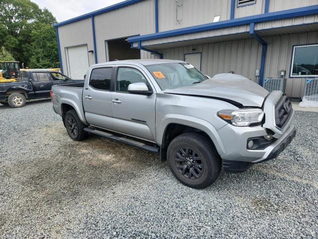 3TMAZ5CN3NM194624 - 2022 TOYOTA TACOMA DOUBLE CAB 银色 照片 4