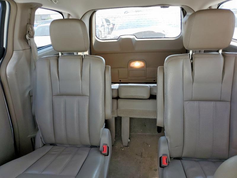 2C4RC1BG9CR401202 - 2012 CHRYSLER TOWN & COU TOURING WHITE photo 10