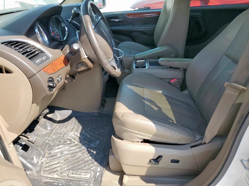 2C4RC1BG9CR401202 - 2012 CHRYSLER TOWN & COU TOURING WHITE photo 7