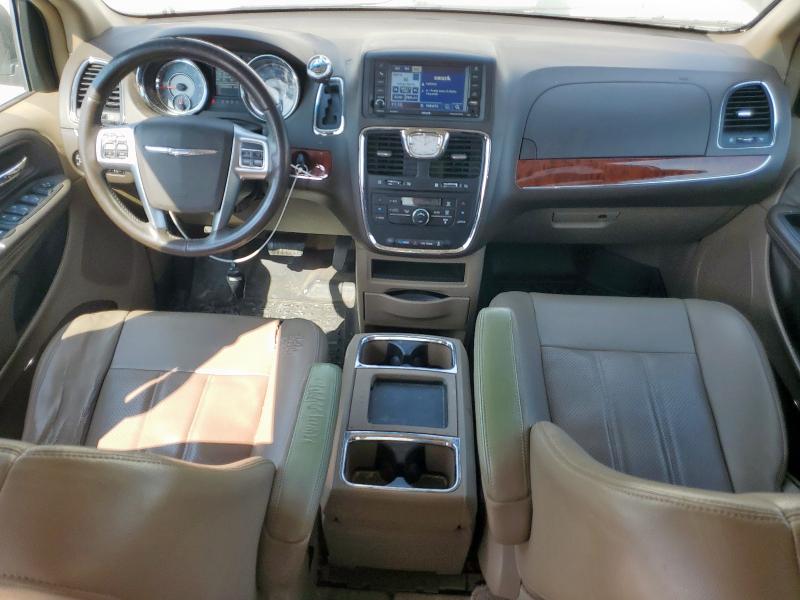 2C4RC1BG9CR401202 - 2012 CHRYSLER TOWN & COU TOURING WHITE photo 8