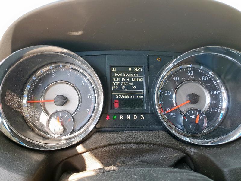 2C4RC1BG9CR401202 - 2012 CHRYSLER TOWN & COU TOURING WHITE photo 9