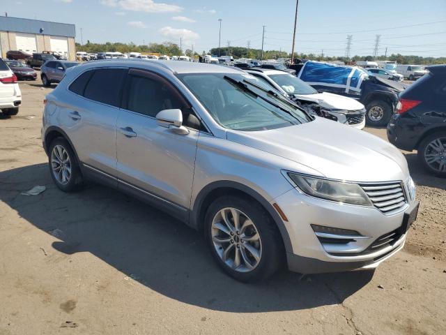 5LMCJ2C92JUL29544 - 2018 LINCOLN MKC SELECT SILVER photo 4