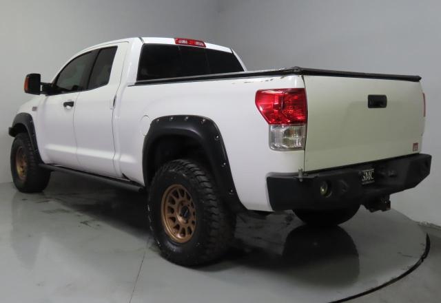 5TFUY5F18DX316217 - 2013 TOYOTA TUNDRA DOUBLE CAB SR5 WHITE photo 4