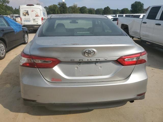 4T1B11HK3JU116056 - 2018 TOYOTA CAMRY L SILVER photo 6
