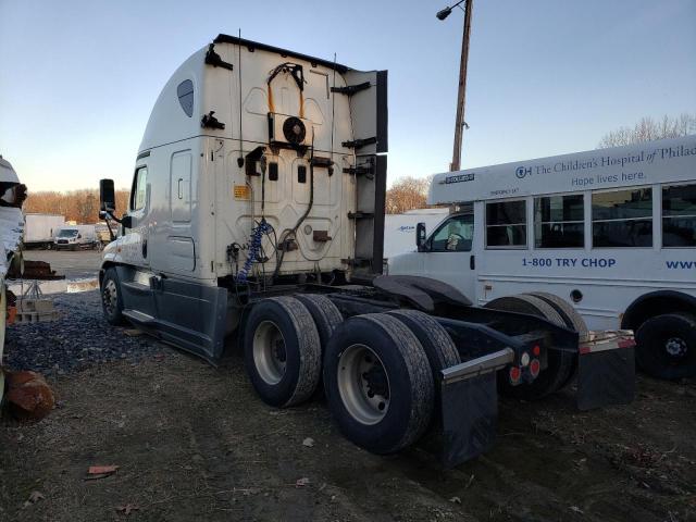 3AKJGLD56FSGH1599 - 2015 FREIGHTLINER CASCADIA 1 WHITE photo 3