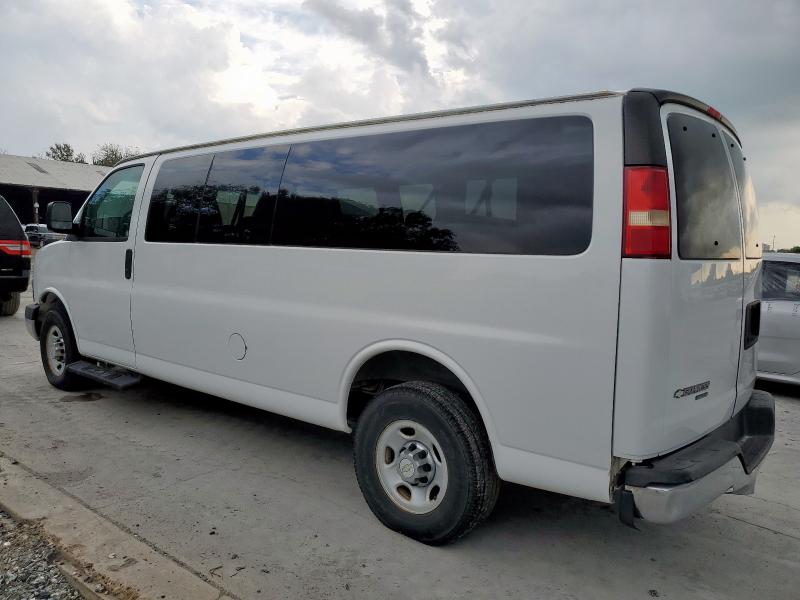 1GAZG1FG3F1202968 - 2015 CHEVROLET EXPRESS G3 LT WHITE photo 2