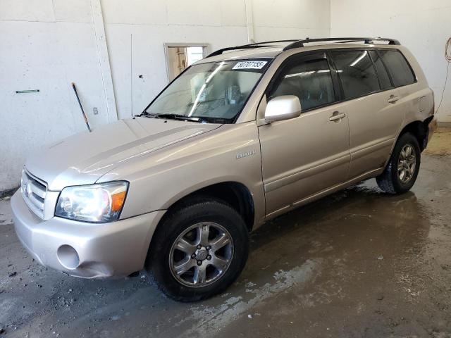 2004 TOYOTA HIGHLANDER BASE, 
