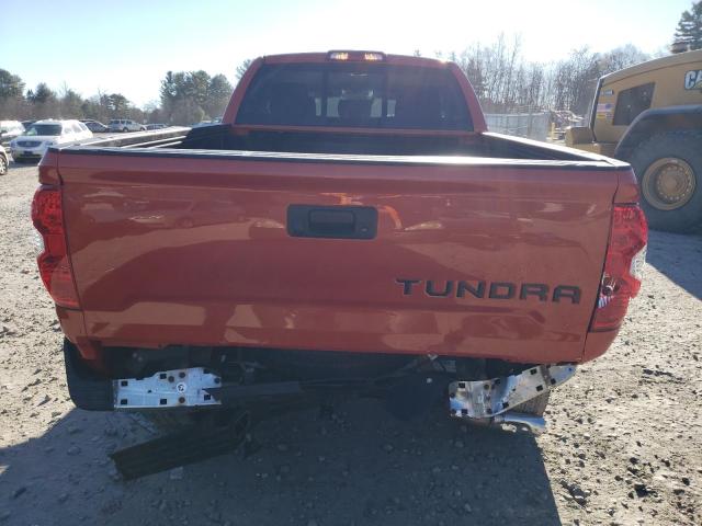 5TFUY5F17JX768297 - 2018 TOYOTA TUNDRA DOUBLE CAB SR/SR5 ORANGE photo 6