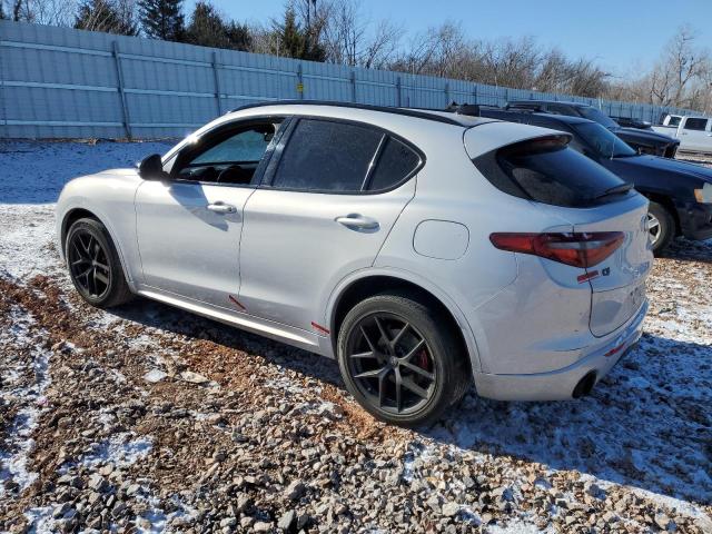 ZASPAKBN1L7C98688 - 2020 ALFA ROMEO STELVIO TI Күміс фото 2